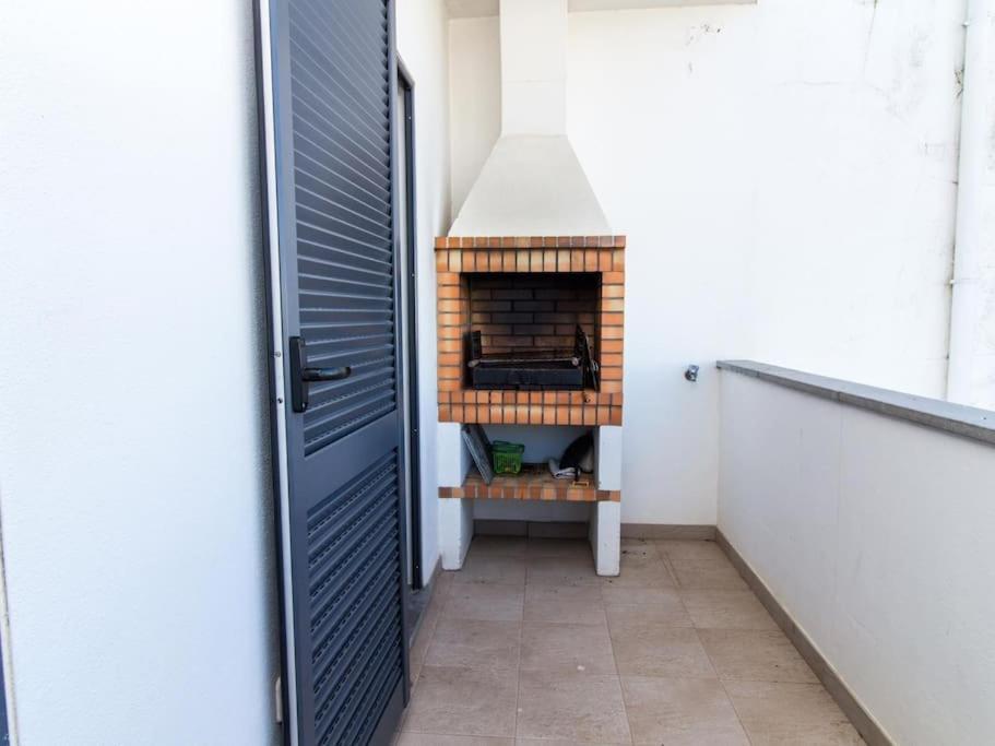 - Pool And Sea View & Tennis Court & Bbq Apartment *